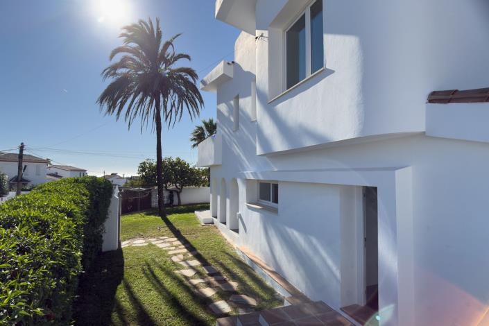 Image No.38-3 Bed Villa / Detached for sale