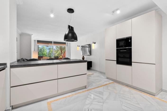 Image No.2-3 Bed Apartment for sale