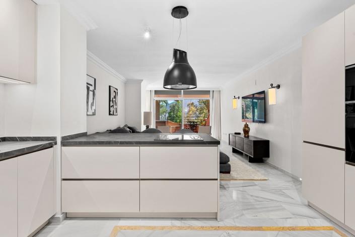 Image No.3-3 Bed Apartment for sale