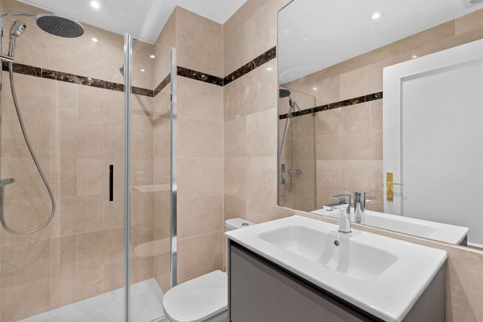 Image No.20-3 Bed Apartment for sale