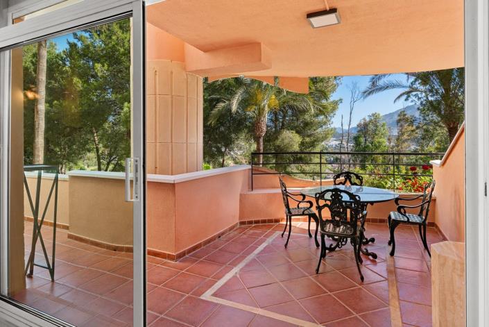 Image No.21-3 Bed Apartment for sale
