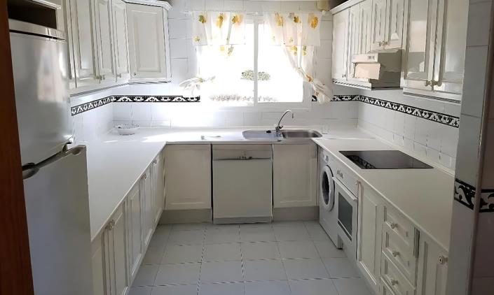 Image No.3-Appartement de 2 chambres à vendre à Estepona