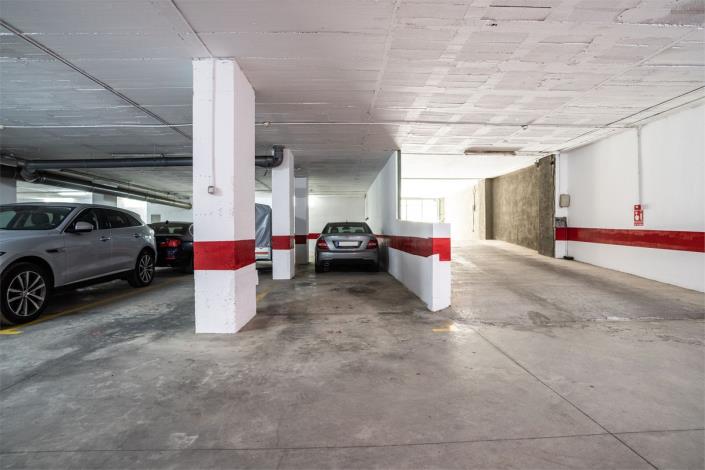 Image No.27-4 Bed Apartment for sale