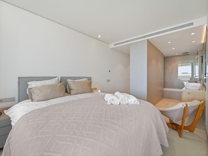 Image No.20-2 Bed Apartment for sale
