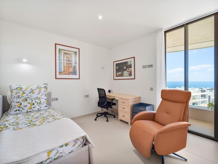 Image No.23-2 Bed Apartment for sale