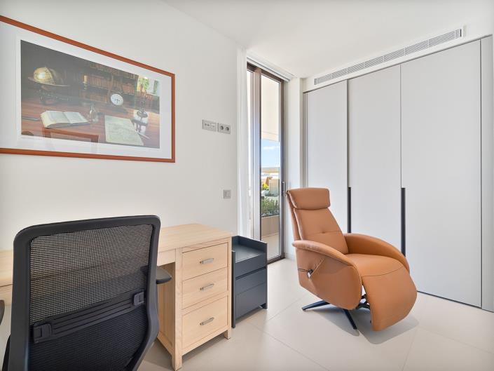 Image No.25-2 Bed Apartment for sale