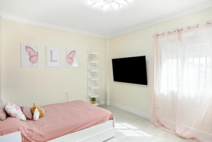 Image No.12-6 Bed Villa for sale