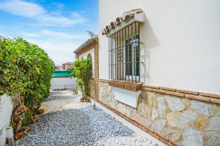 Image No.22-6 Bed Villa for sale