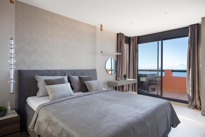 Image No.20-3 Bed Apartment for sale