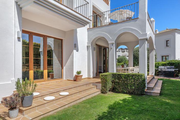 Image No.19-4 Bed Villa / Detached for sale