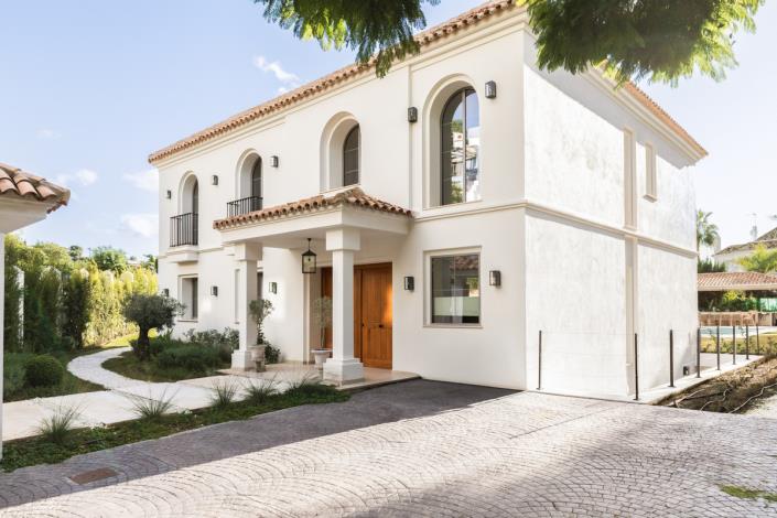 Image No.2-4 Bed Villa / Detached for sale
