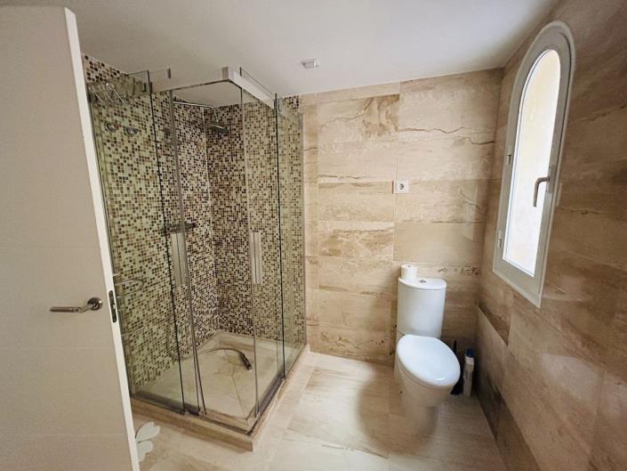 Image No.18-Appartement de 2 chambres à vendre à Elviria