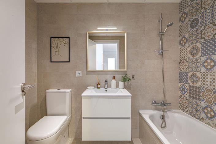 Image No.20-2 Bed Duplex for sale