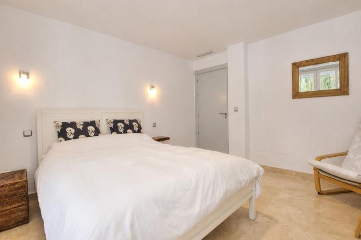 Image No.25-4 Bed Villa for sale