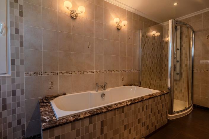 Image No.15-6 Bed Villa for sale