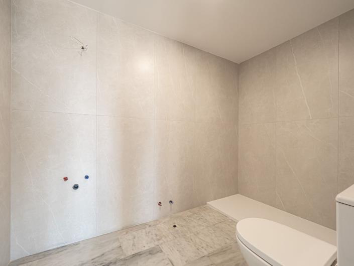 Image No.30-4 Bed Townhouse for sale