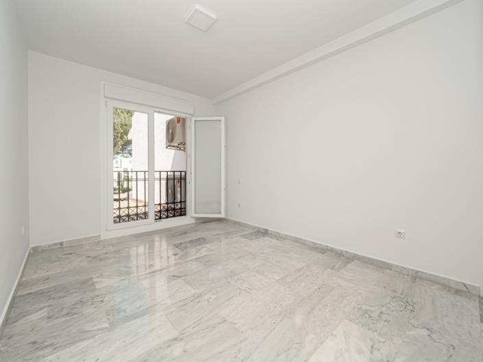 Image No.39-4 Bed Townhouse for sale