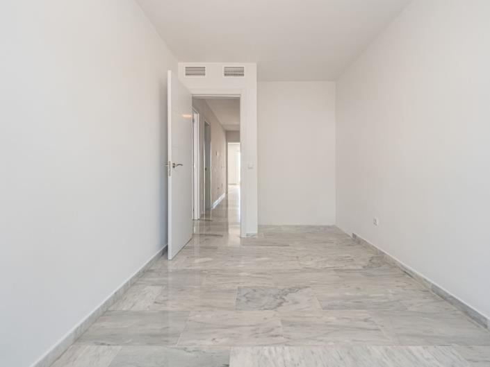Image No.45-4 Bed Townhouse for sale