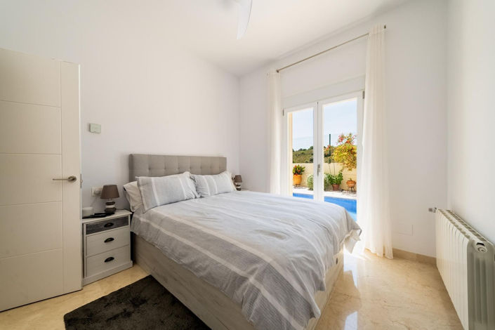 Image No.14-3 Bed Villa for sale