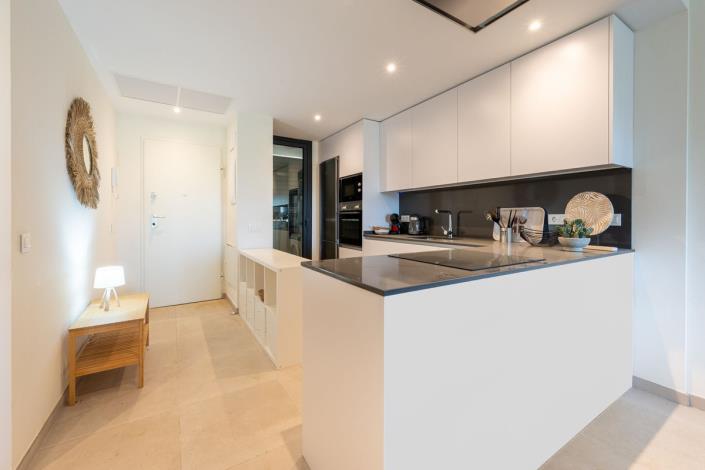 Image No.8-2 Bed Apartment for sale