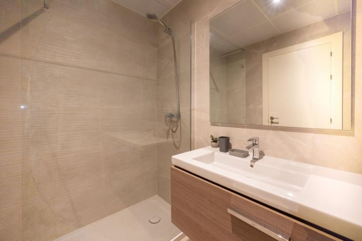 Image No.13-2 Bed Apartment for sale