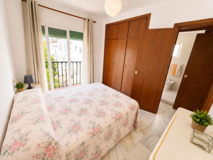 Image No.10-3 Bed Villa / Detached for sale