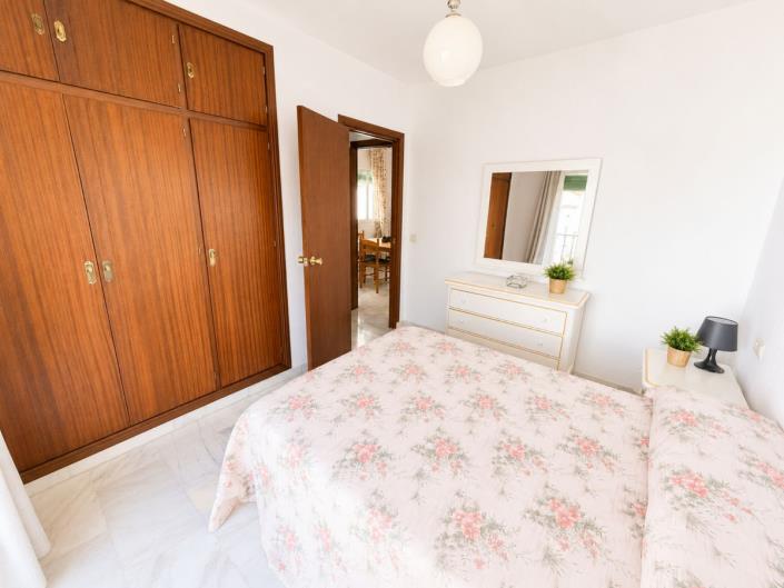 Image No.11-3 Bed Villa / Detached for sale
