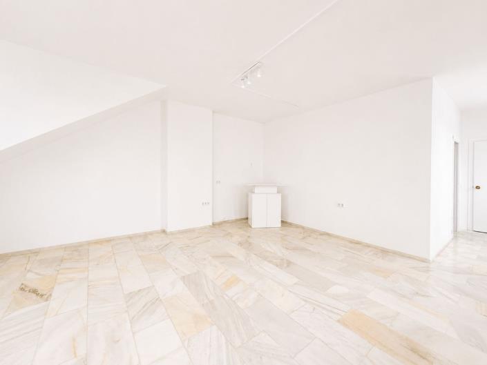 Image No.21-3 Bed Villa / Detached for sale