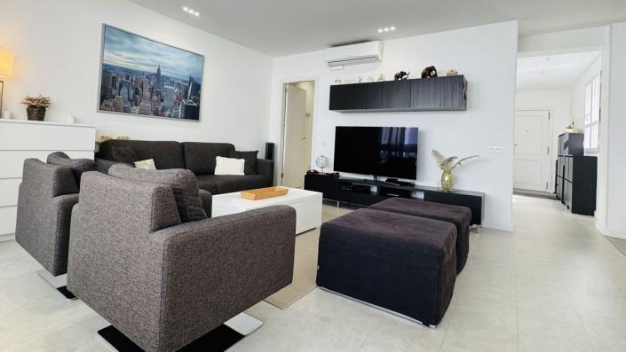 Image No.9-2 Bed Apartment for sale