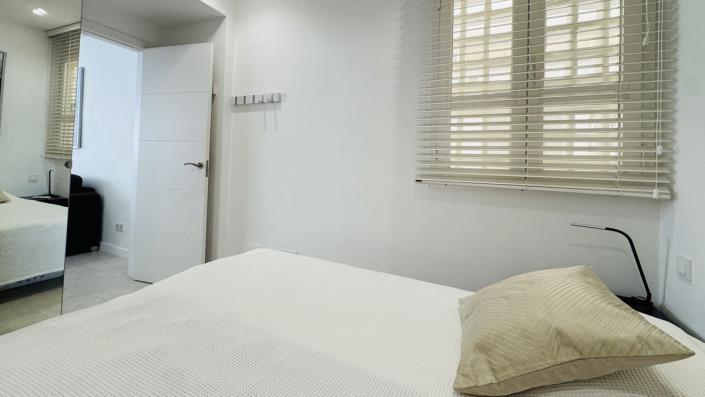 Image No.24-2 Bed Apartment for sale