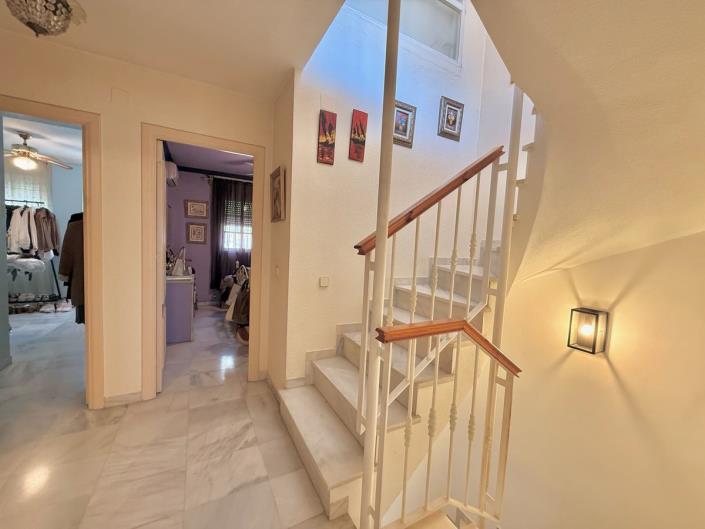 Image No.16-3 Bed Townhouse for sale