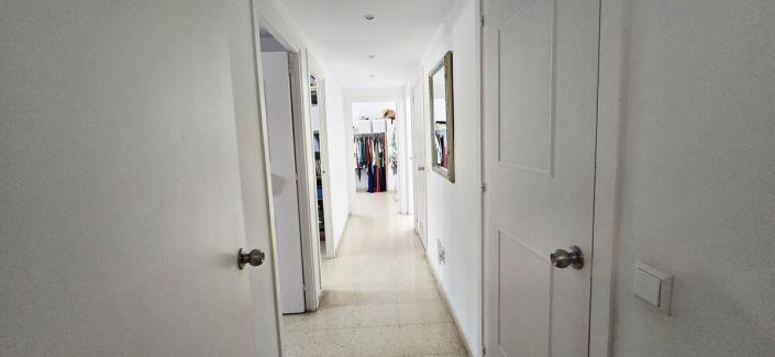 Image No.14-4 Bed Apartment for sale