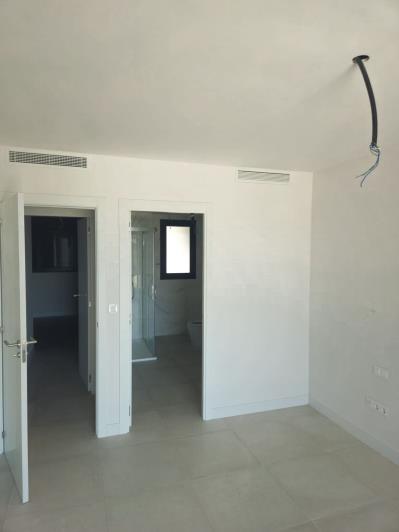 Image No.13-3 Bed Apartment for sale