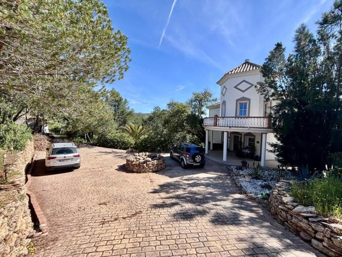 Image No.3-5 Bed Villa / Detached for sale