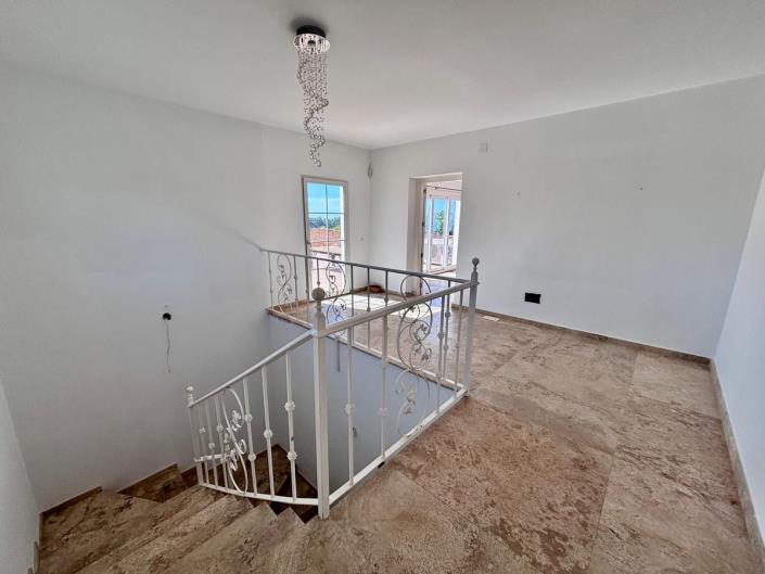 Image No.18-5 Bed Villa / Detached for sale