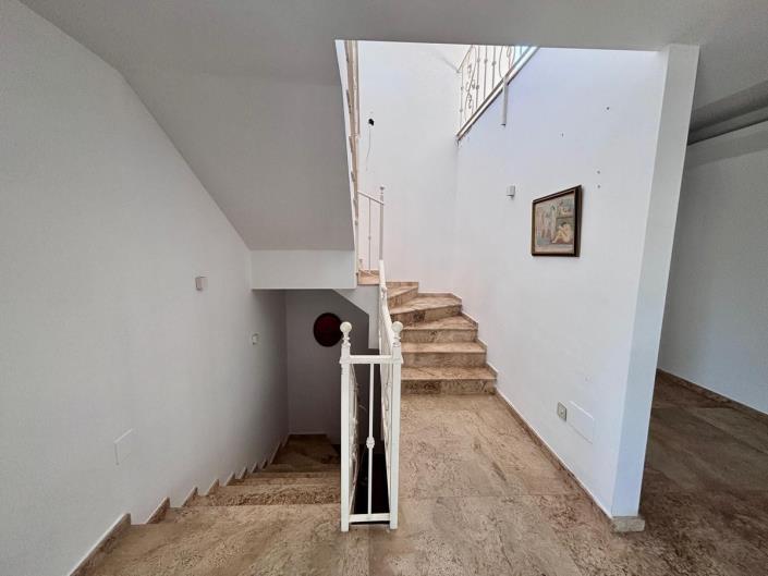 Image No.20-5 Bed Villa / Detached for sale