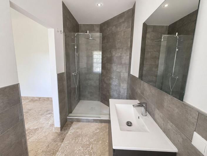 Image No.21-5 Bed Villa / Detached for sale
