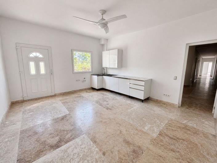 Image No.24-5 Bed Villa / Detached for sale