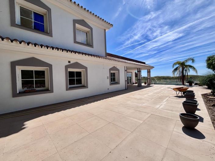 Image No.33-5 Bed Villa / Detached for sale