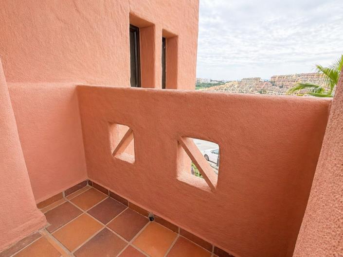 Image No.10-3 Bed Apartment for sale