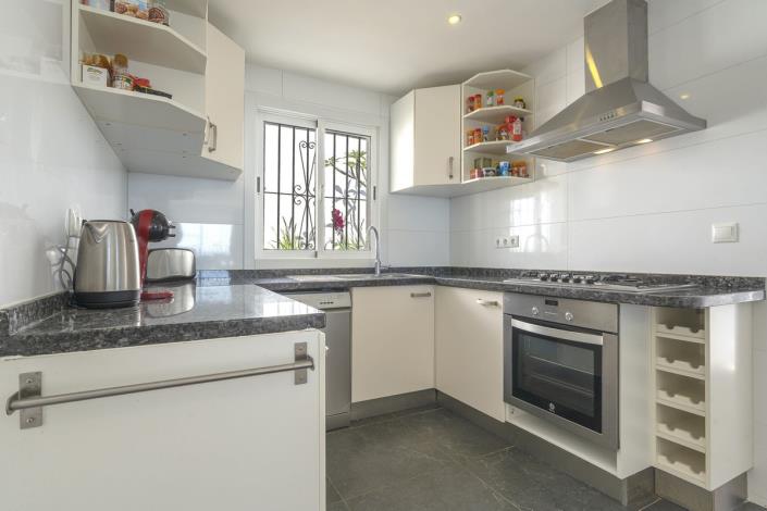 Image No.10-5 Bed Villa / Detached for sale