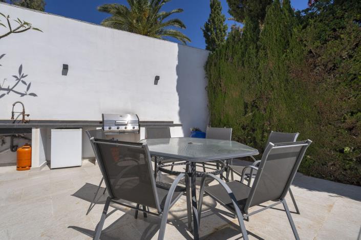 Image No.25-5 Bed Villa / Detached for sale