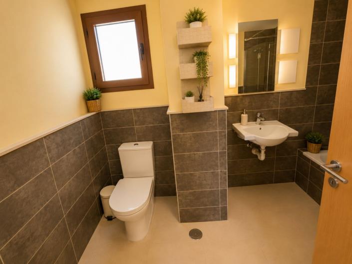 Image No.11-3 Bed House for sale