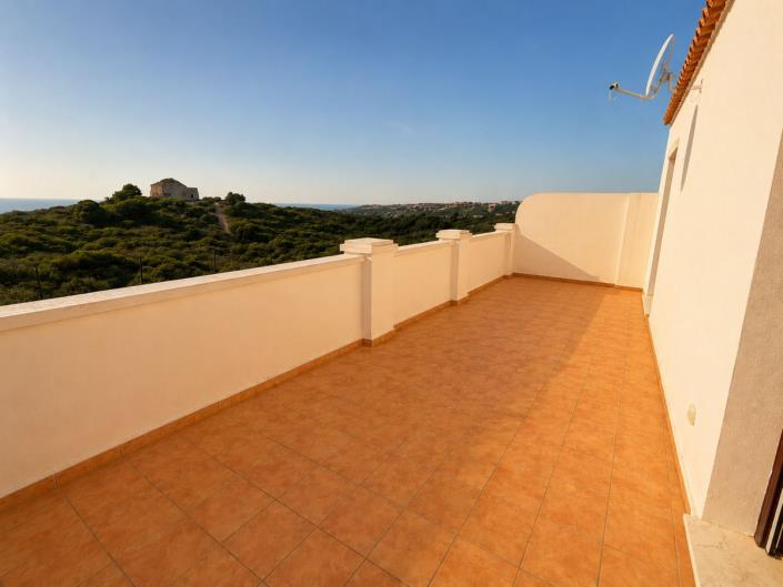 Image No.12-3 Bed House for sale