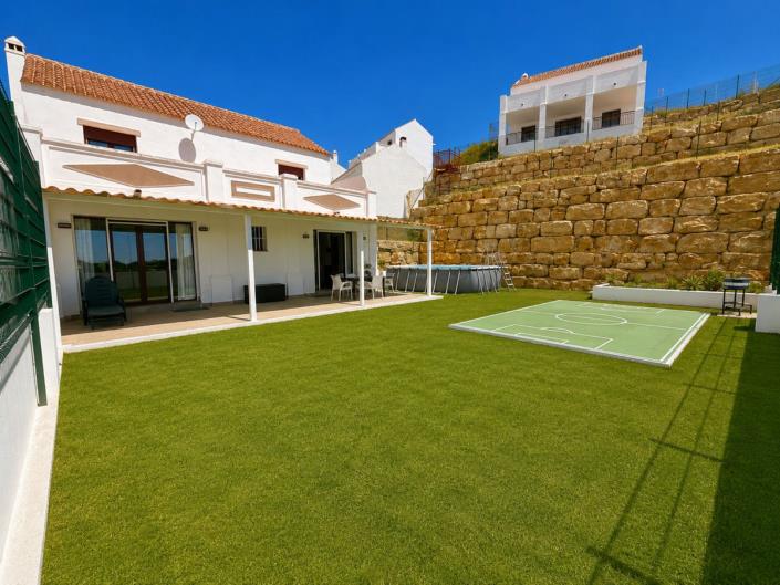 Image No.20-3 Bed House for sale
