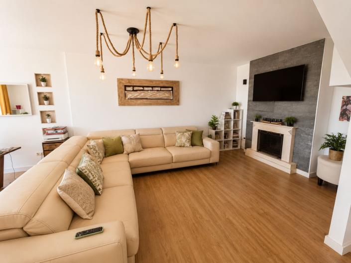 Image No.30-3 Bed House for sale