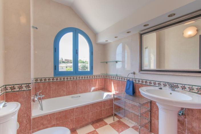 Image No.37-5 Bed Penthouse for sale