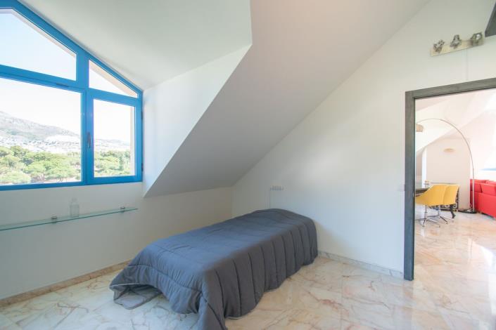 Image No.41-5 Bed Penthouse for sale