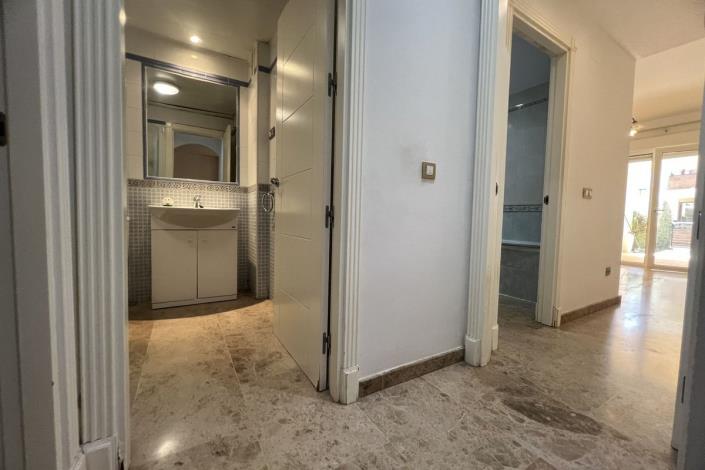 Image No.27-2 Bed Apartment for sale