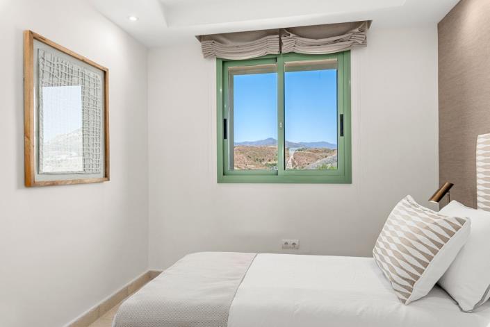 Image No.22-3 Bed Apartment for sale
